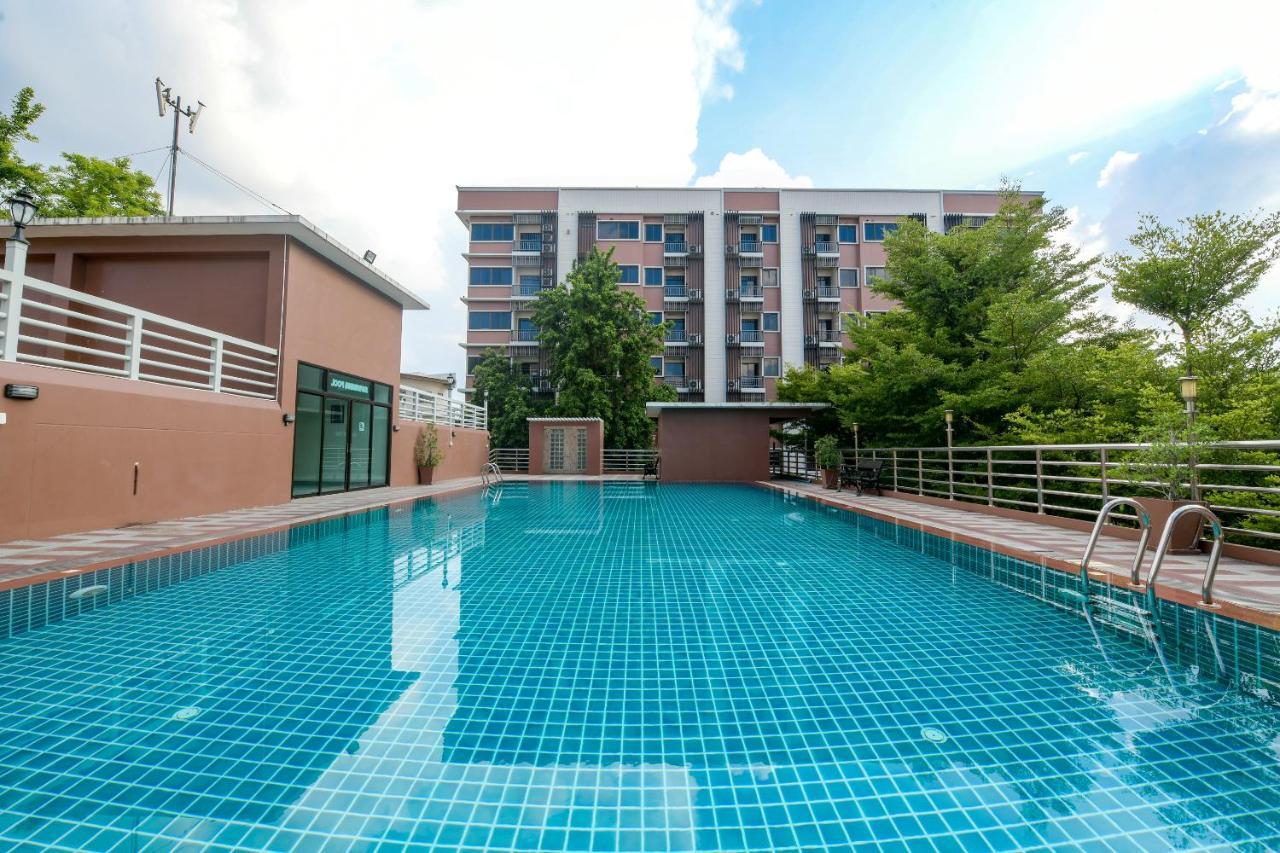 The Route Sriracha Hotel And Residence Ban Laem Chabang Exterior foto